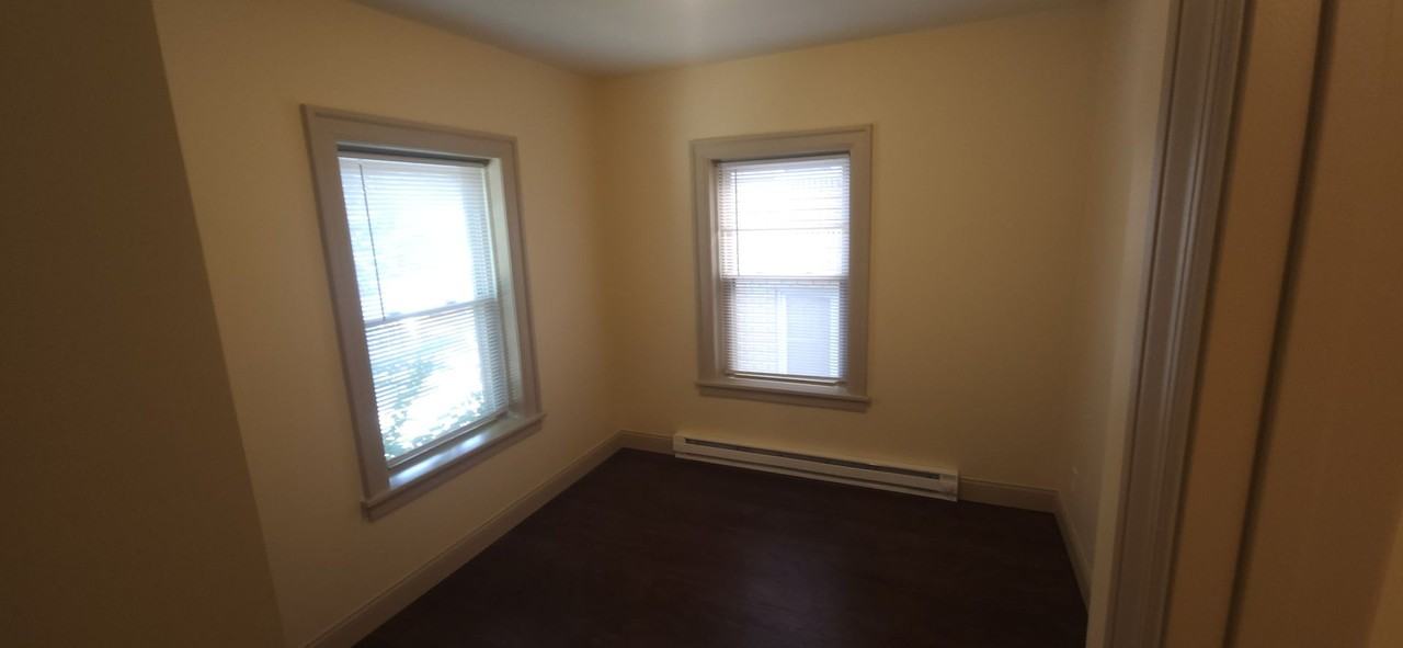 1416 E State St Apartments - Photo 5 of 26