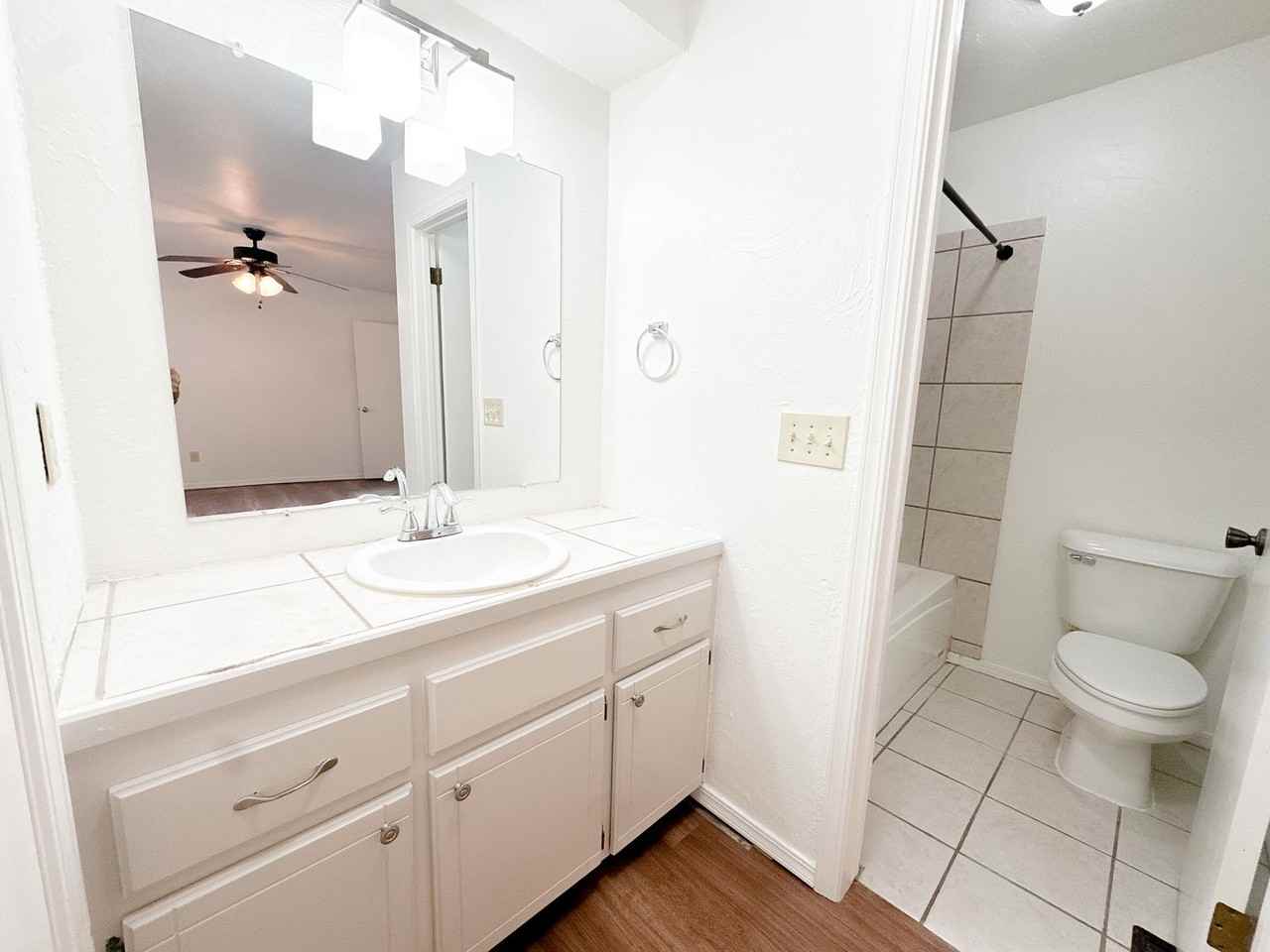909 Cherrywood Ln - Photo 3 of 15