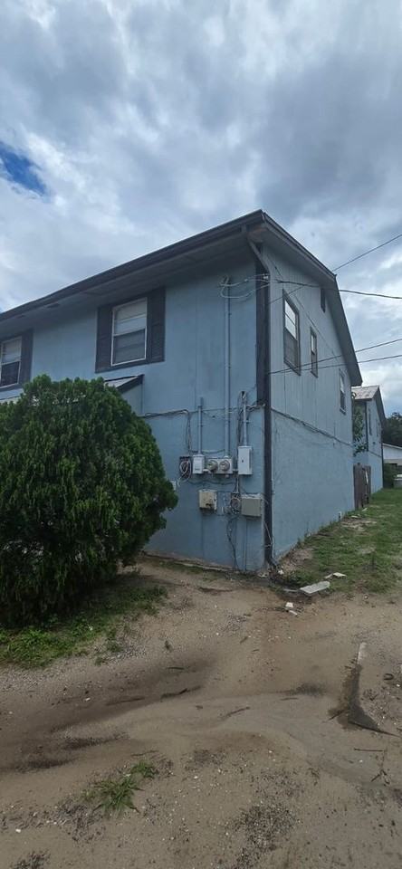 5108 E 28th Ave #B - Photo 3 of 13