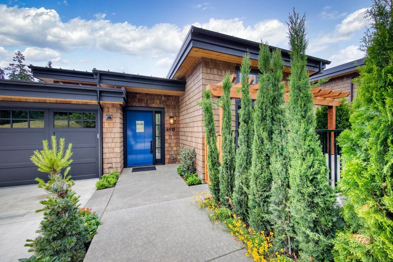 4811 Ne Dotson Loop - Photo 2 of 33