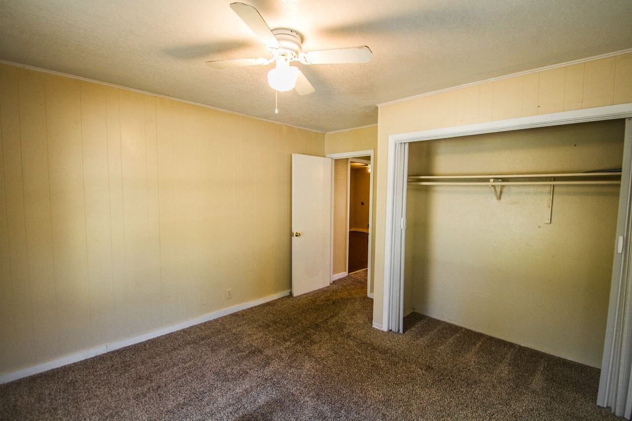 1315 Dawson St - Photo 2 of 17