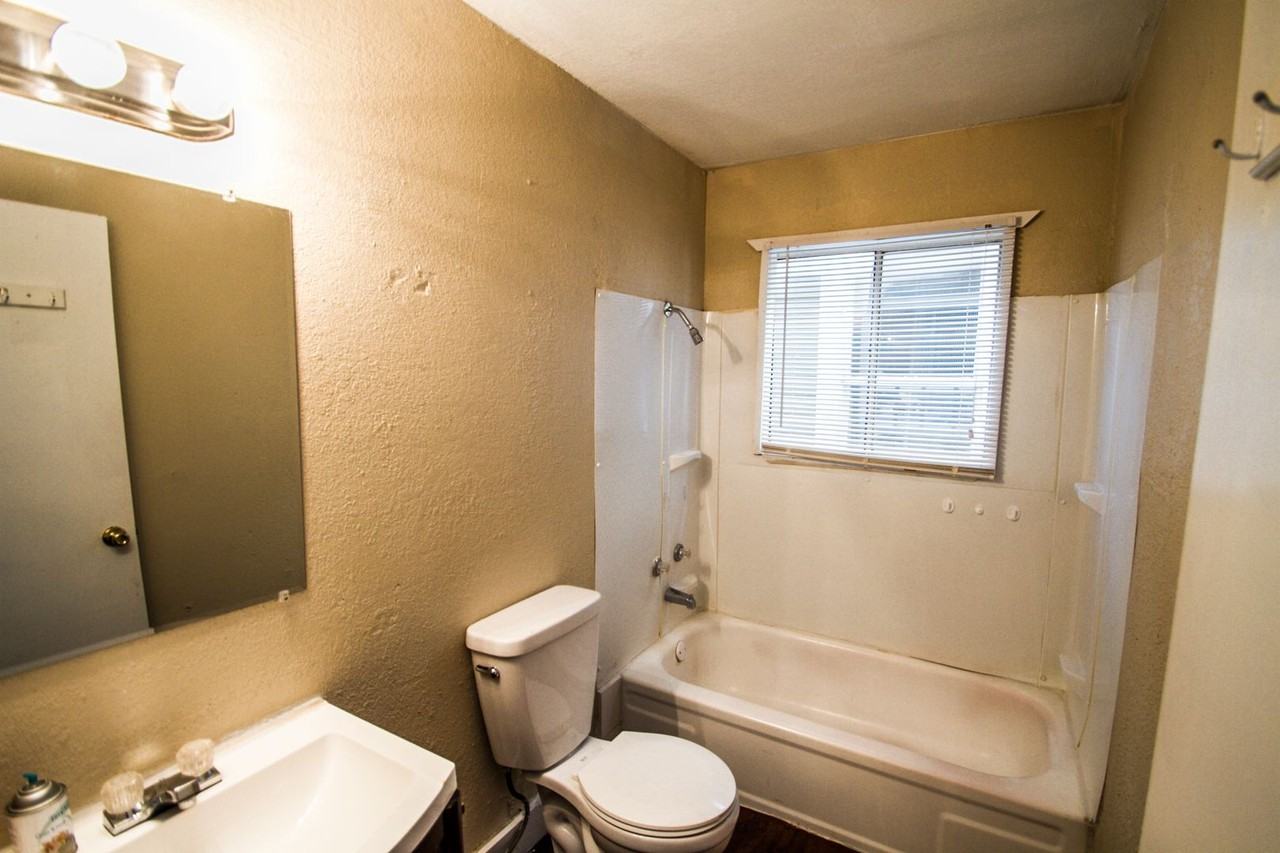 1315 Dawson St - Photo 3 of 17