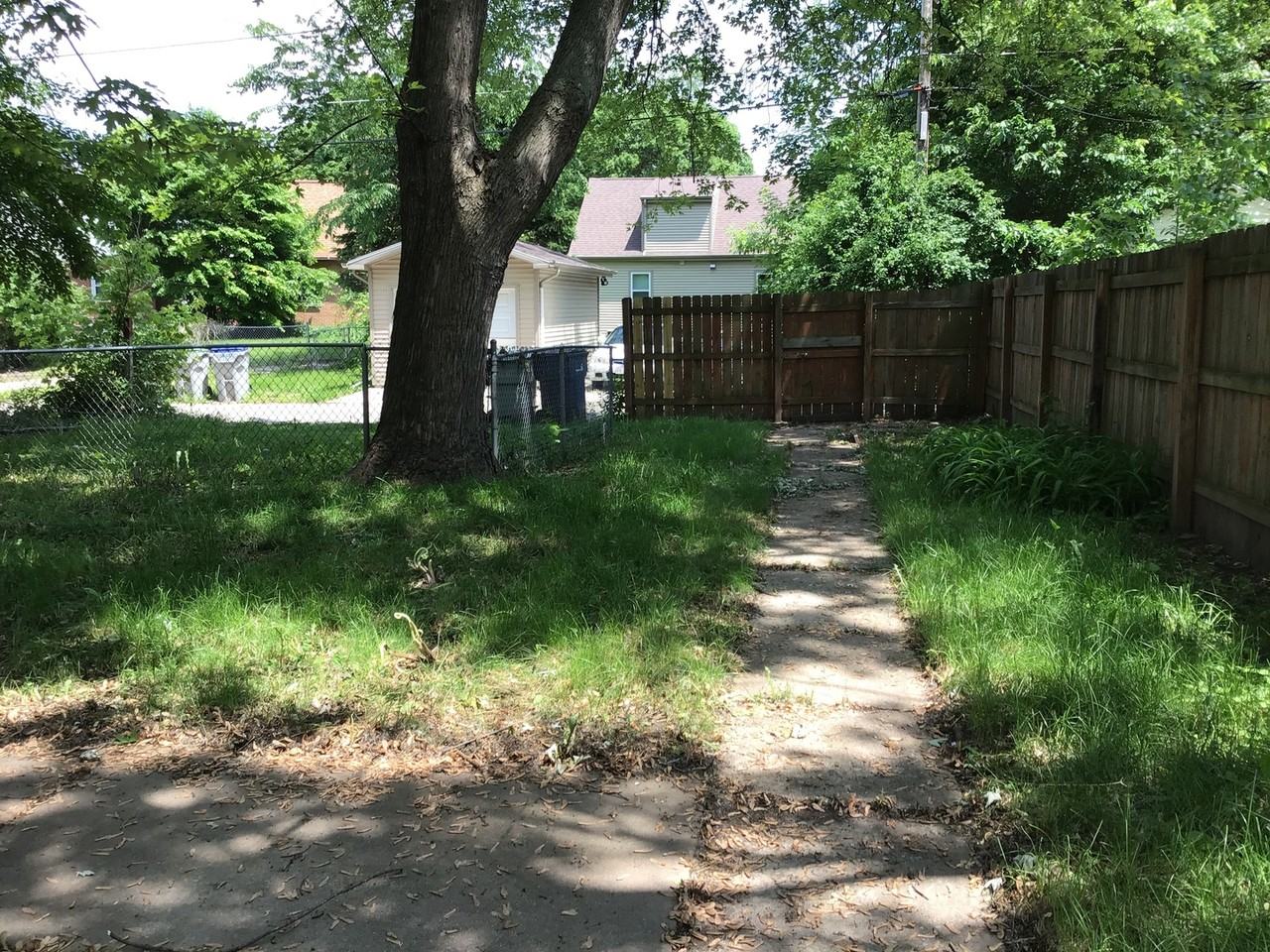 4908 N 22nd St - Photo 3 of 15