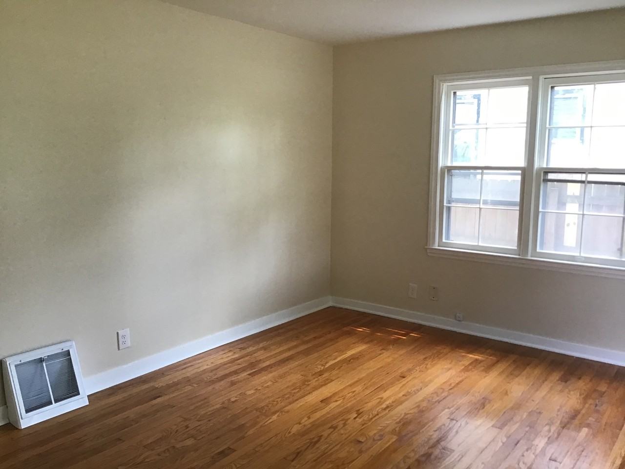 4908 N 22nd St - Photo 6 of 15