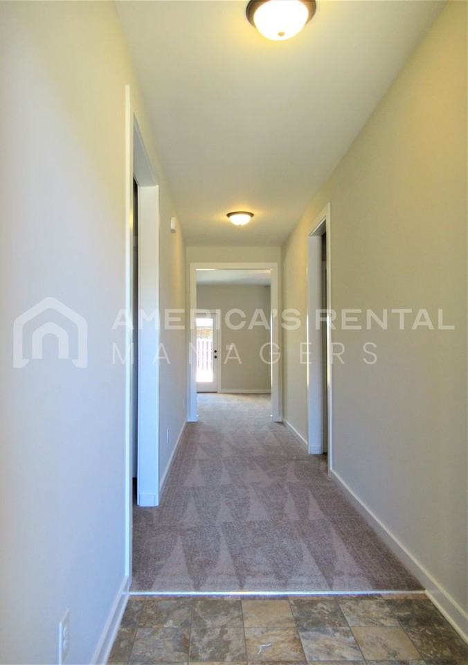 105 Shepherds Loop - Photo 3 of 31