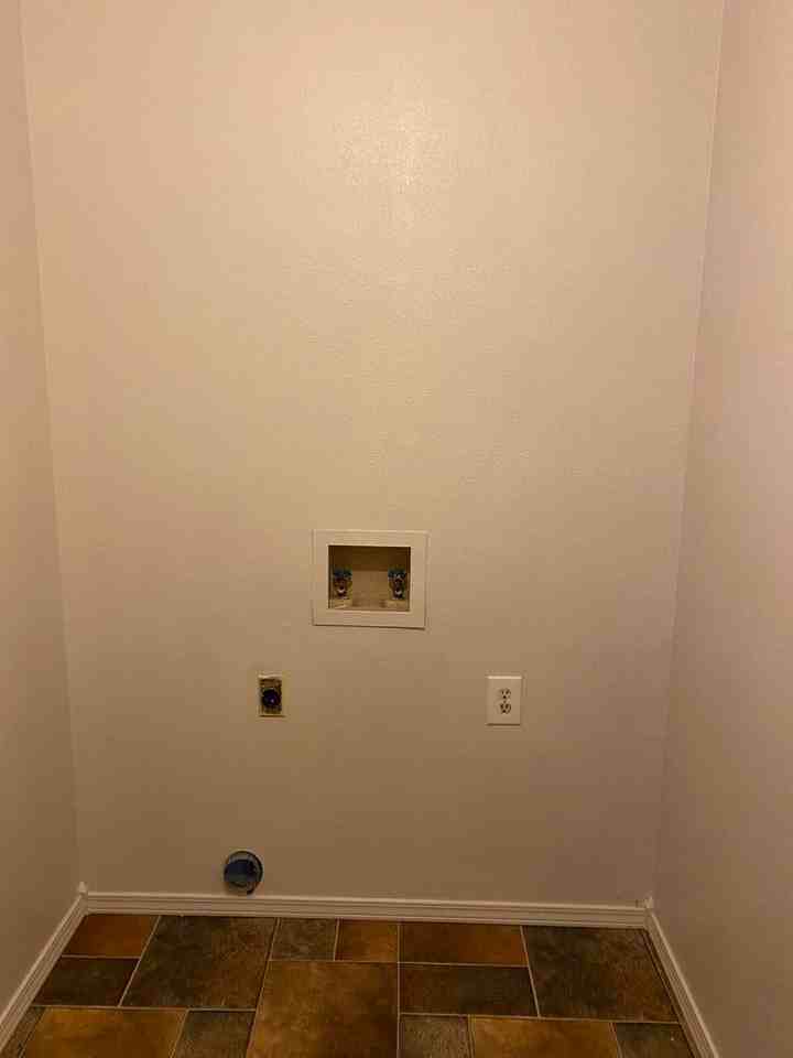 606 Shadow Dr - Photo 7 of 16