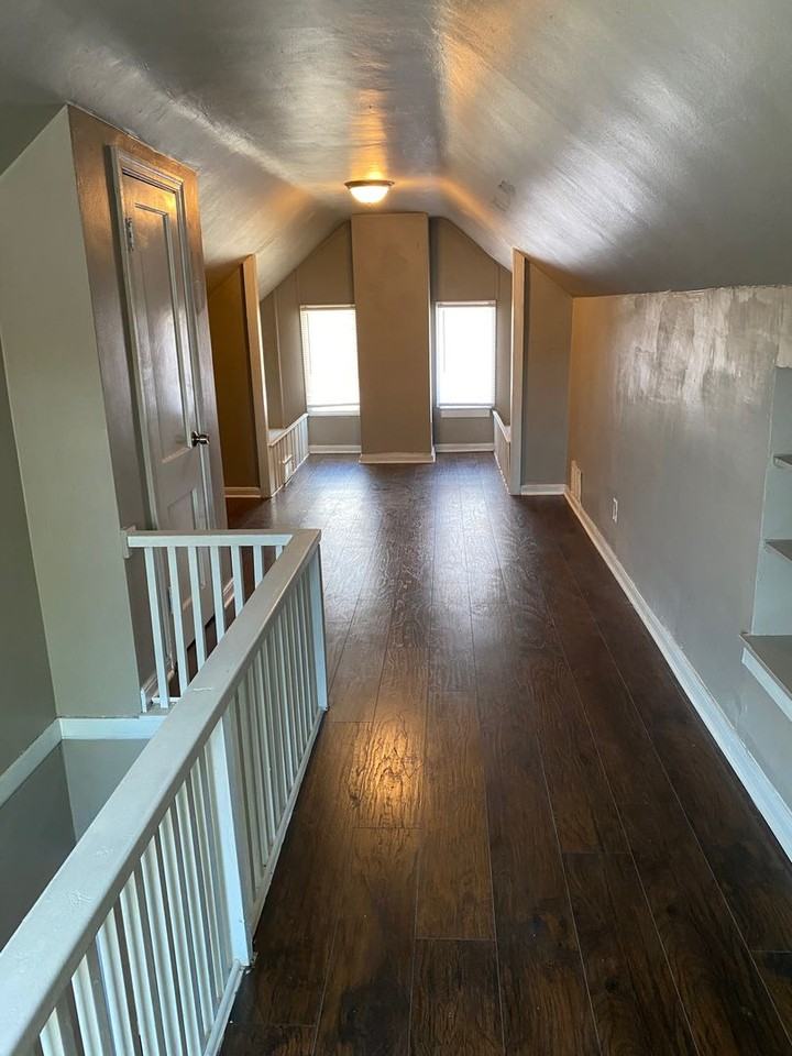 252 Roosevelt St - Photo 6 of 12