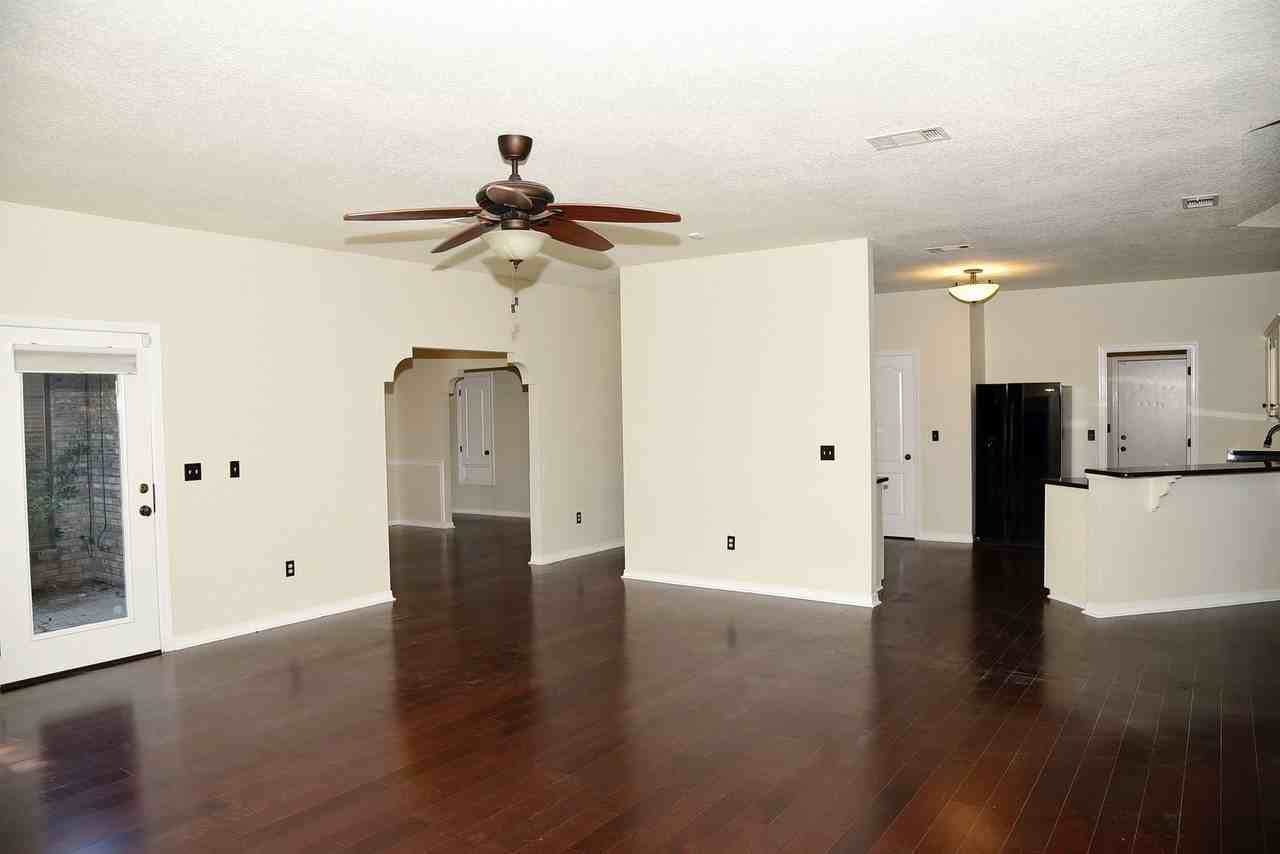 116 Baywind Dr - Photo 5 of 38