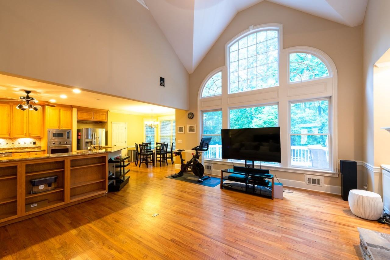 4785 Waterhaven Bnd - Photo 4 of 16