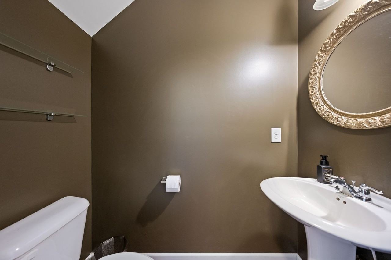 1504 Holly Grove Way - Photo 6 of 16