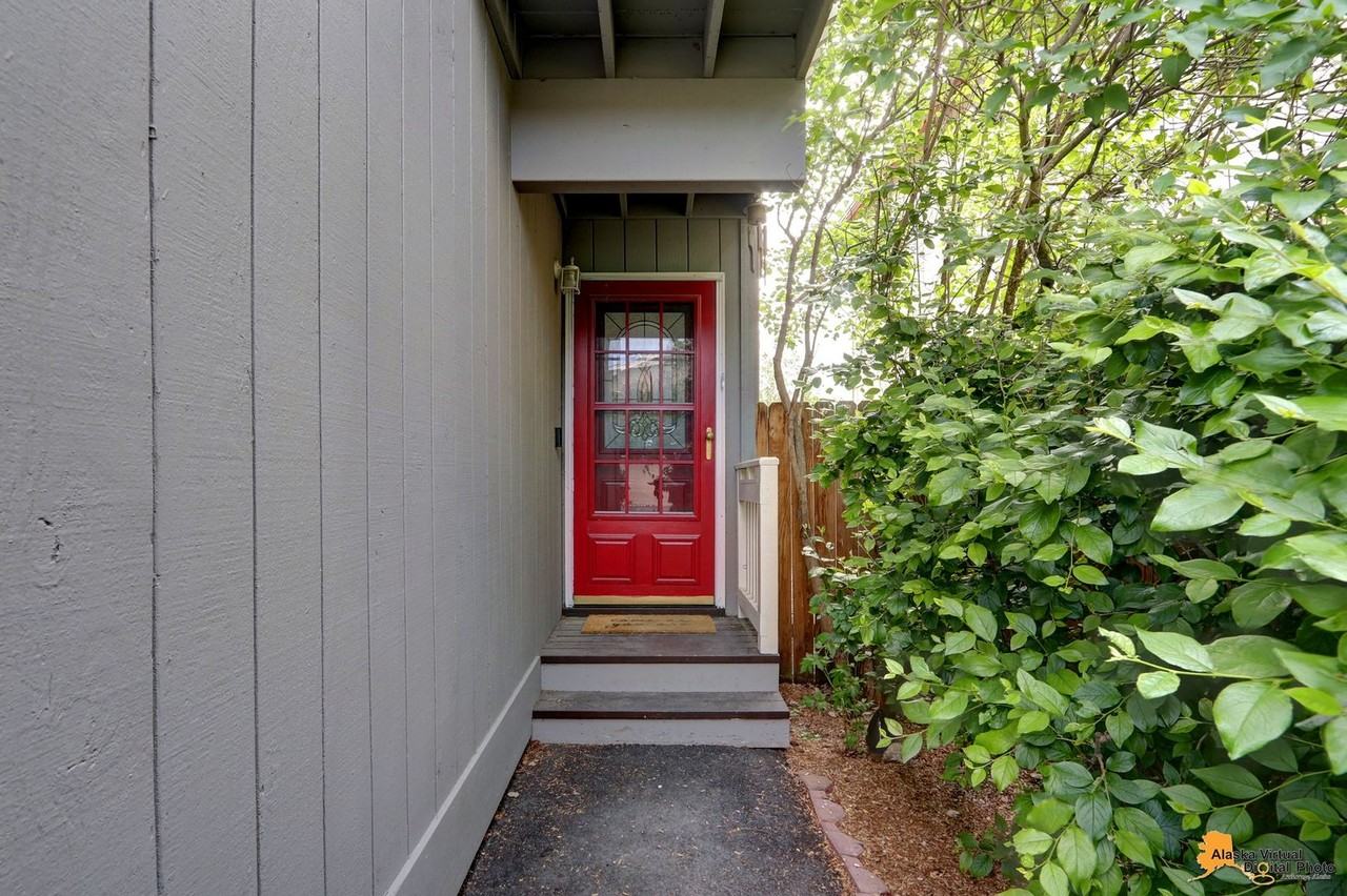 3838 Sycamore Loop - Photo 5 of 36