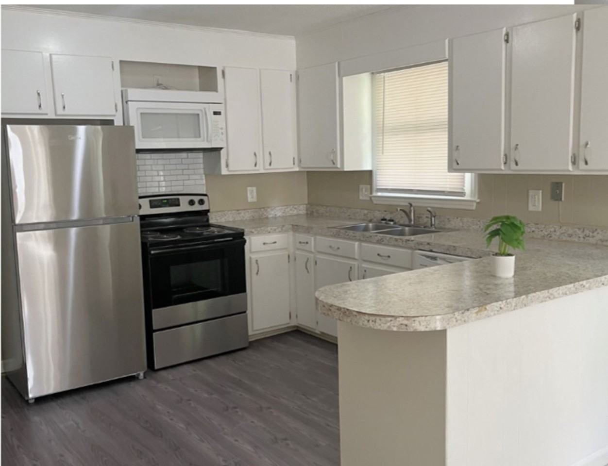 3140 Plantation Property Deuplex - Photo 2 of 6