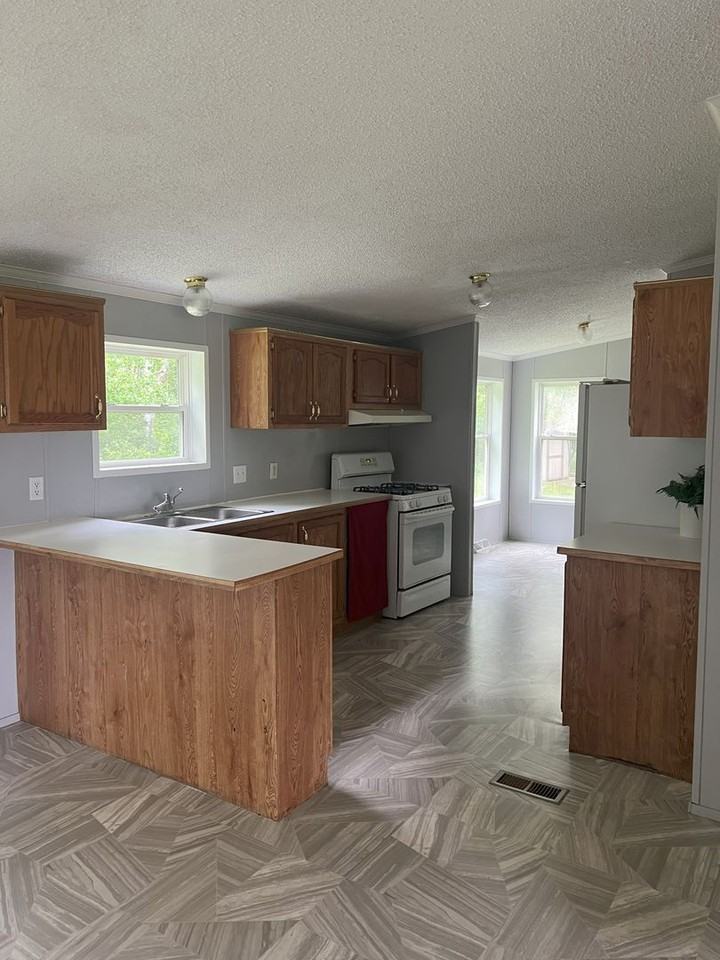 3920 W 13th St - Photo 3 of 13