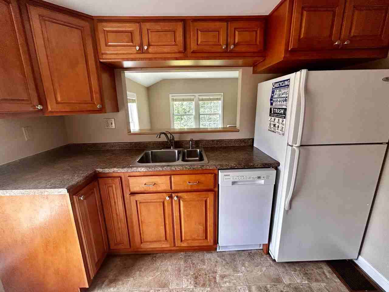 6738 Williston Rd - Photo 3 of 9