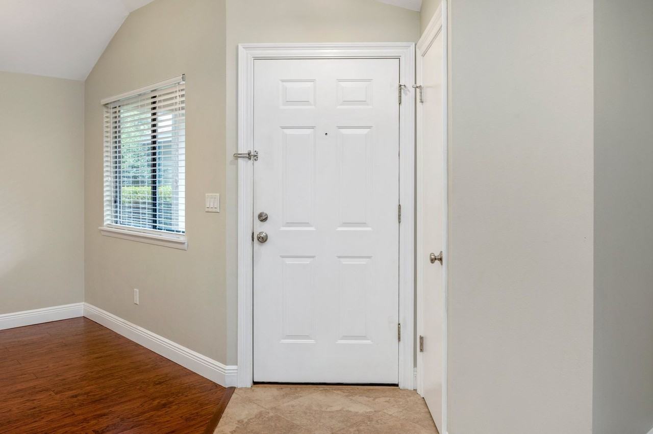 2901 Alpine Pl - Photo 2 of 30