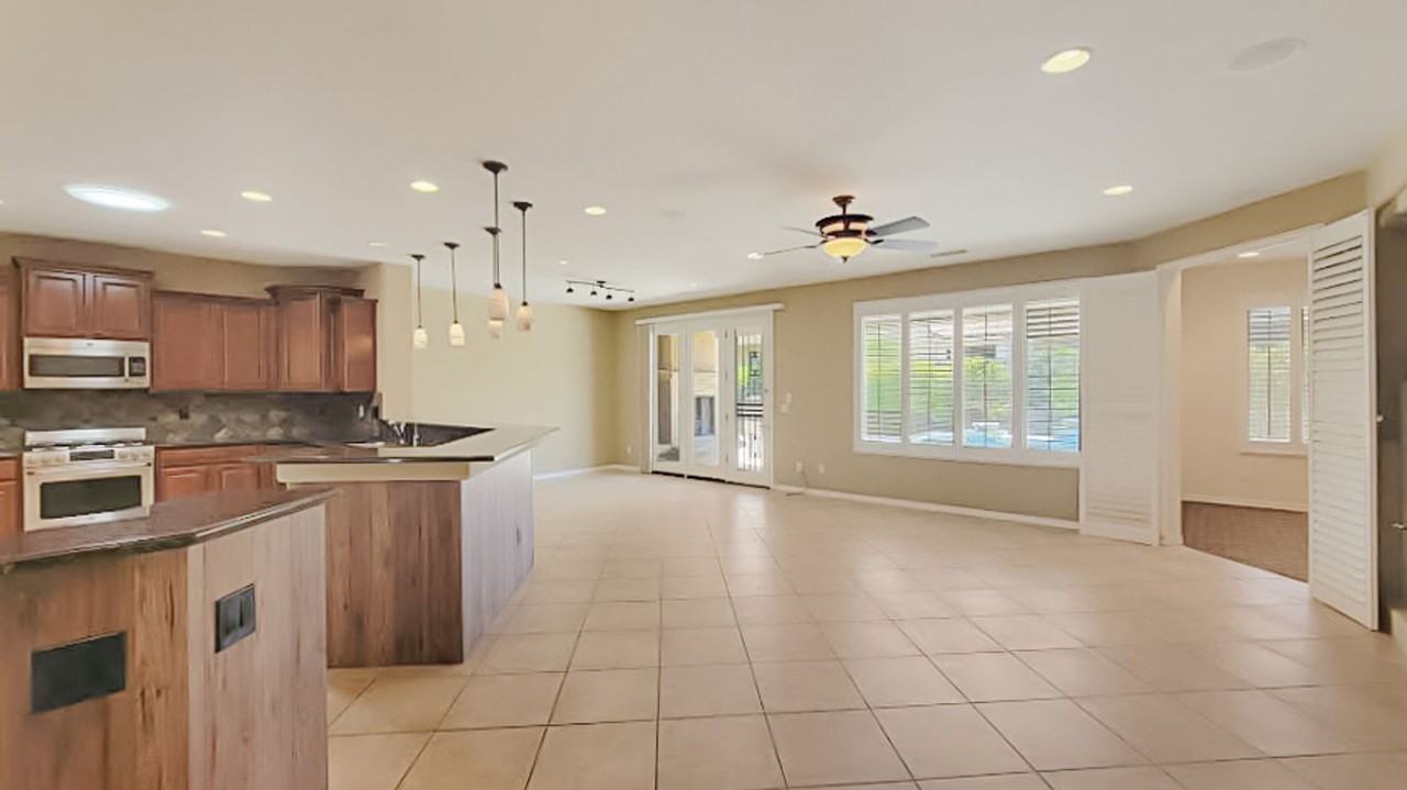 26505 W Burnett Rd - Photo 6 of 43