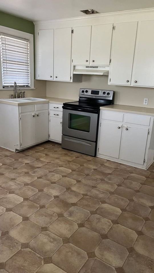 2186 Gray Tilghman Rd - Photo 3 of 8