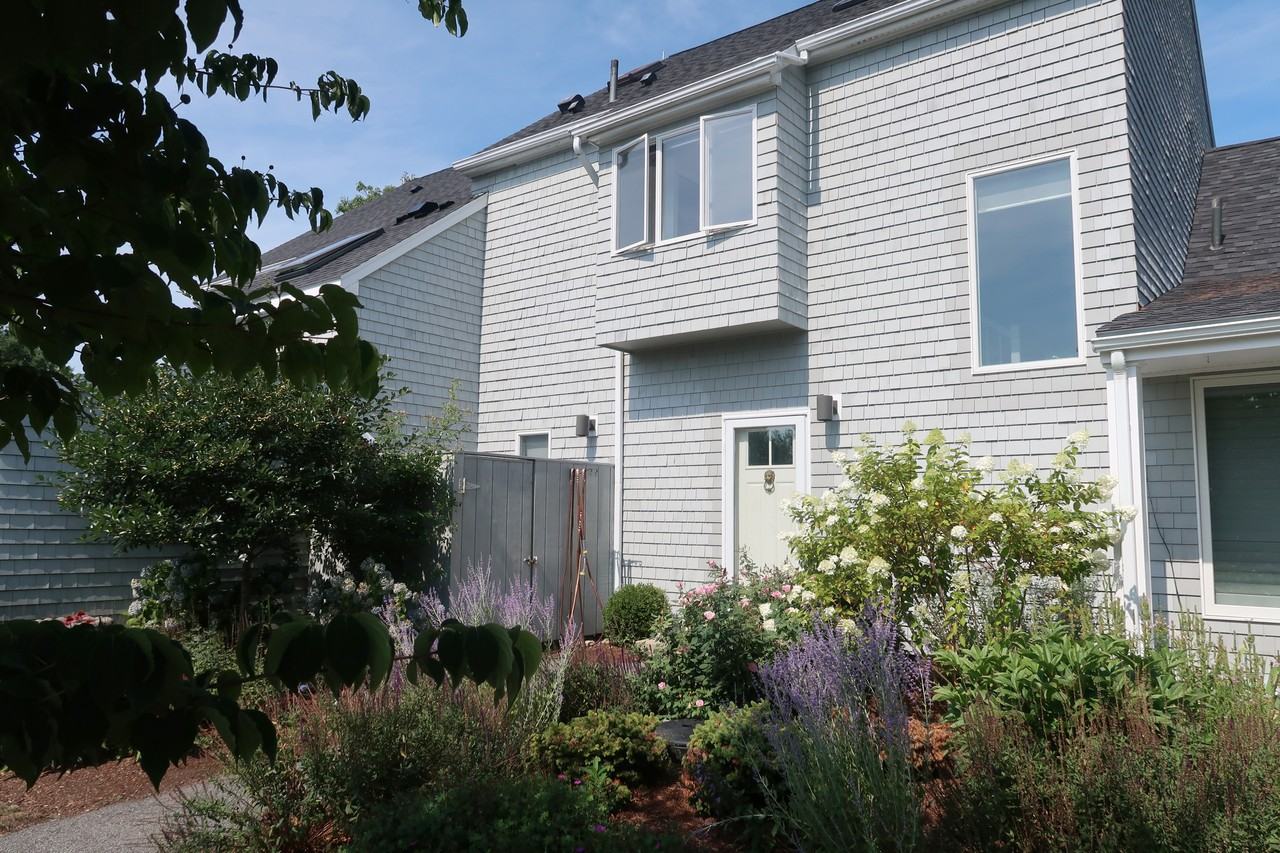 17 Stage Neck Rd #3 - Photo 2 of 22