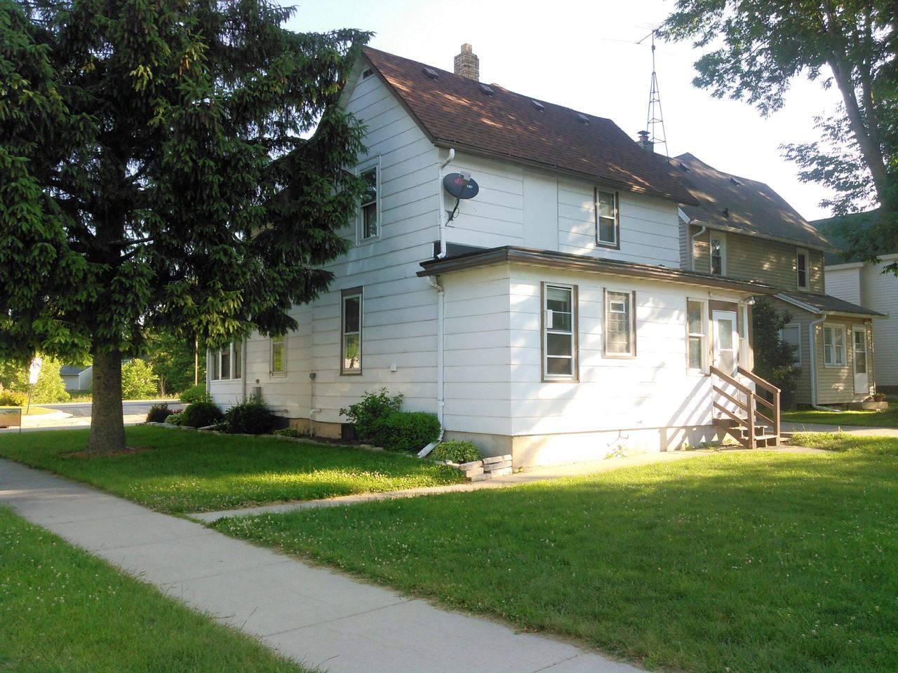 214 Oak St #NA - Photo 2 of 16