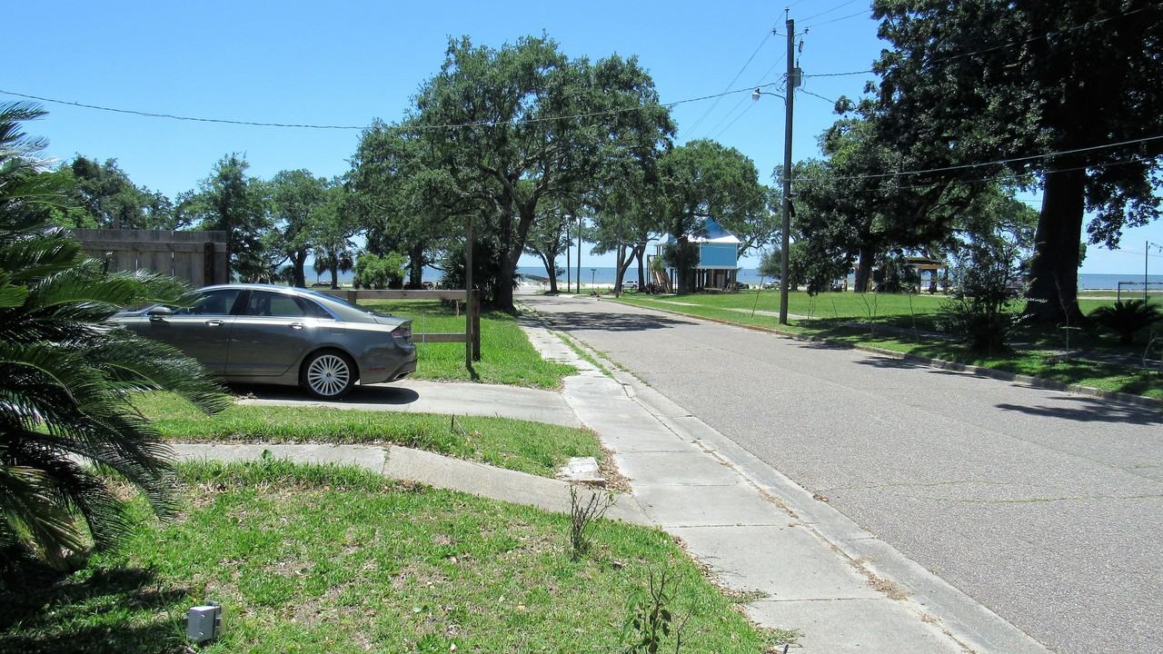 134 Saint John Ave #134 - Photo 2 of 21