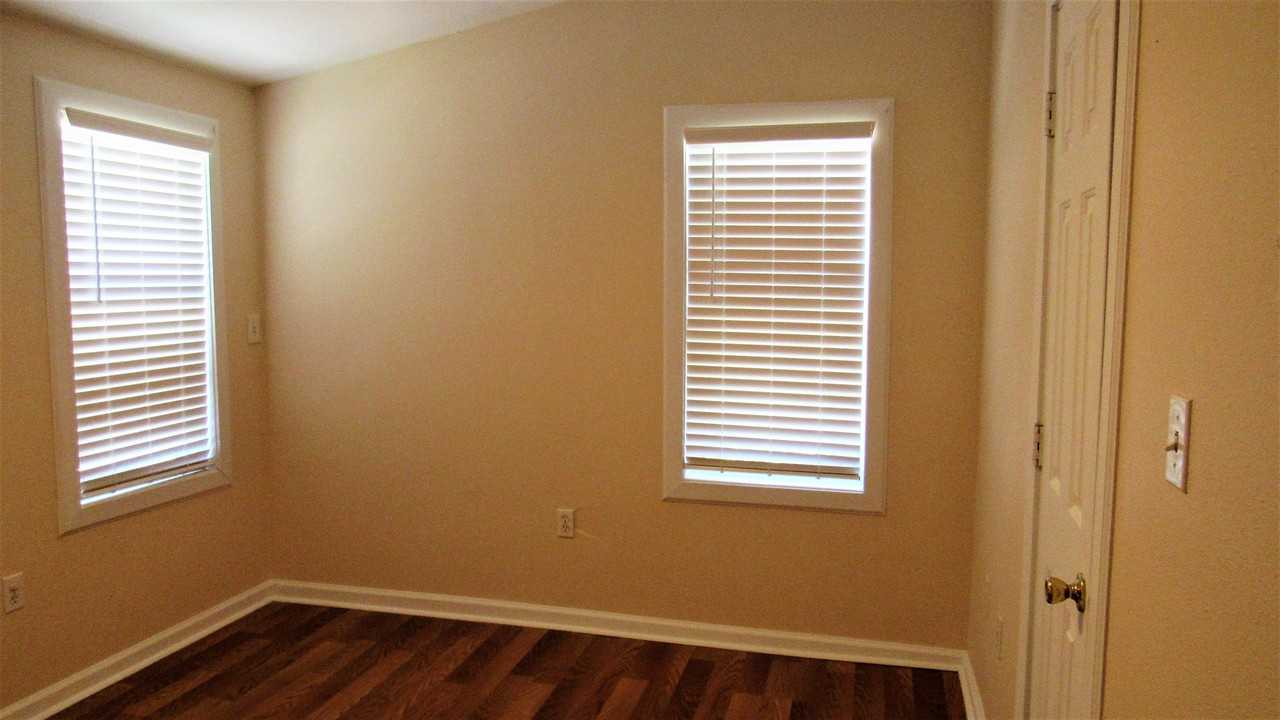 134 Saint John Ave #134 - Photo 6 of 21