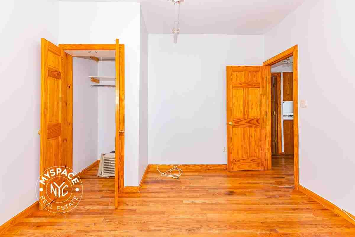 1119 Bergen St #5B - Photo 6 of 7