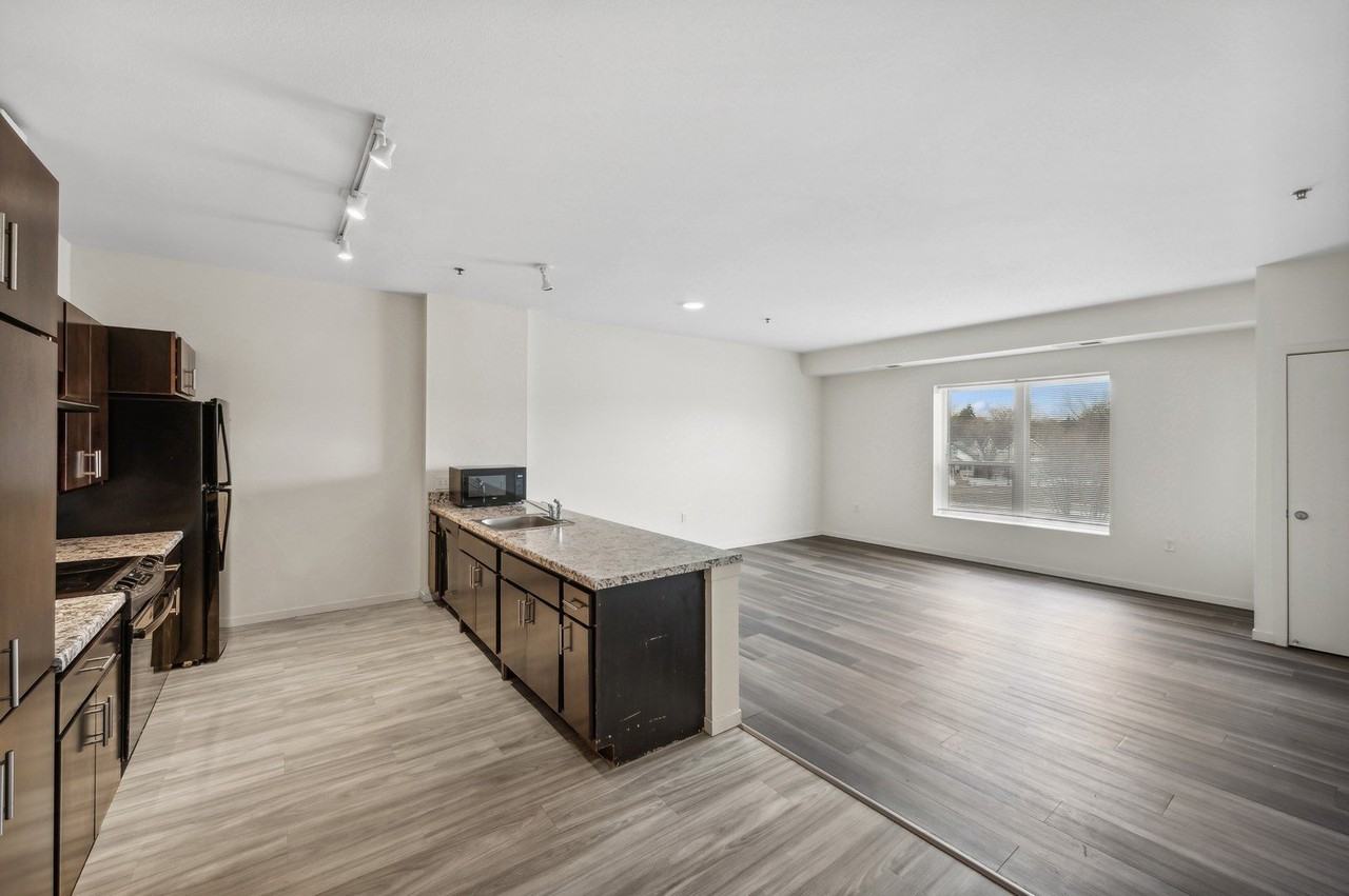 Broadway Flats - Photo 3 of 39