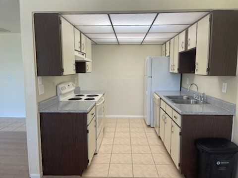 Coral Waters Apartments - Photo 7 of 47