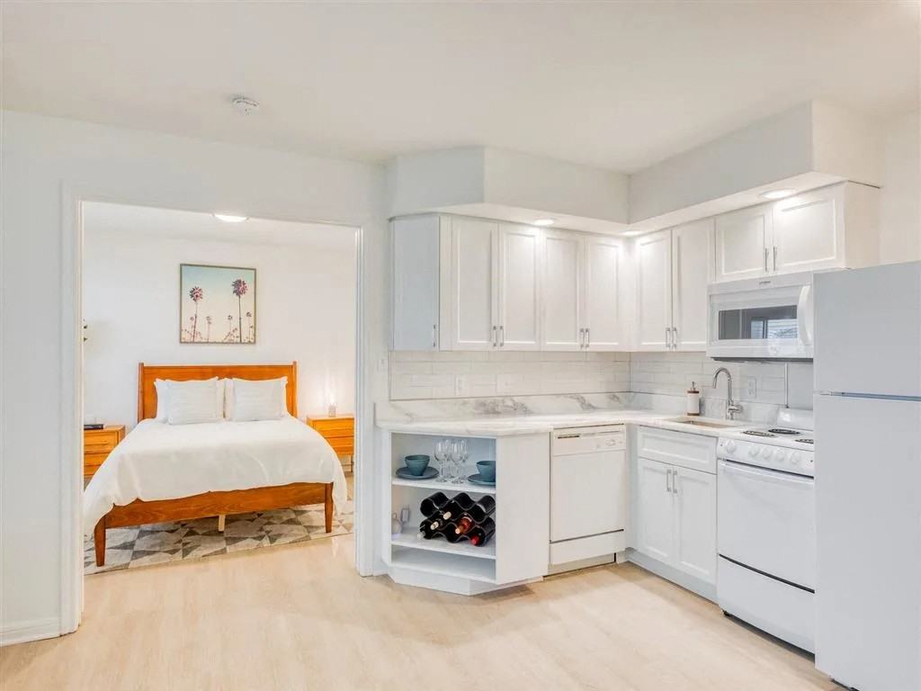 The Flats at Shady Grove - Photo 5 of 14