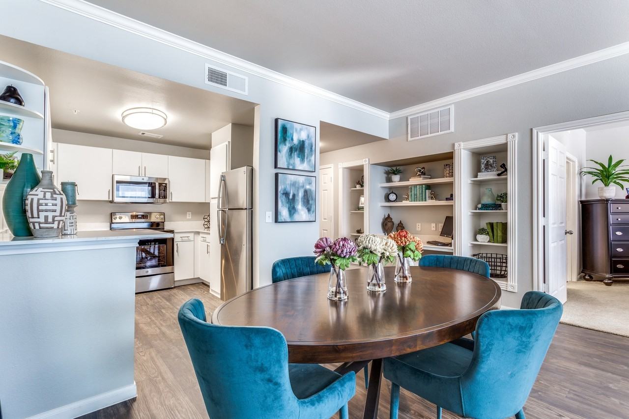 Champions Cove - Photo 7 of 16