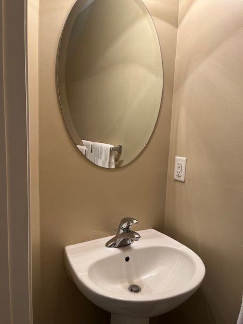 11 Saxton Rd - Photo 3 of 10