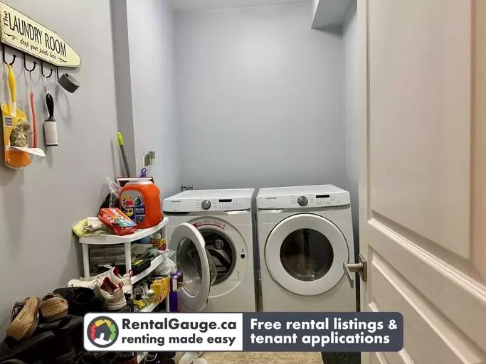 1383 Tremont Dr - Photo 3 of 22