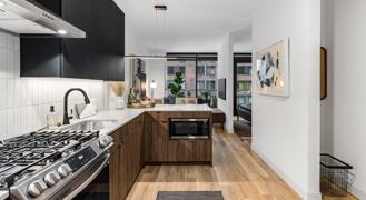 218 E Grand Ave - Photo 1 of 1