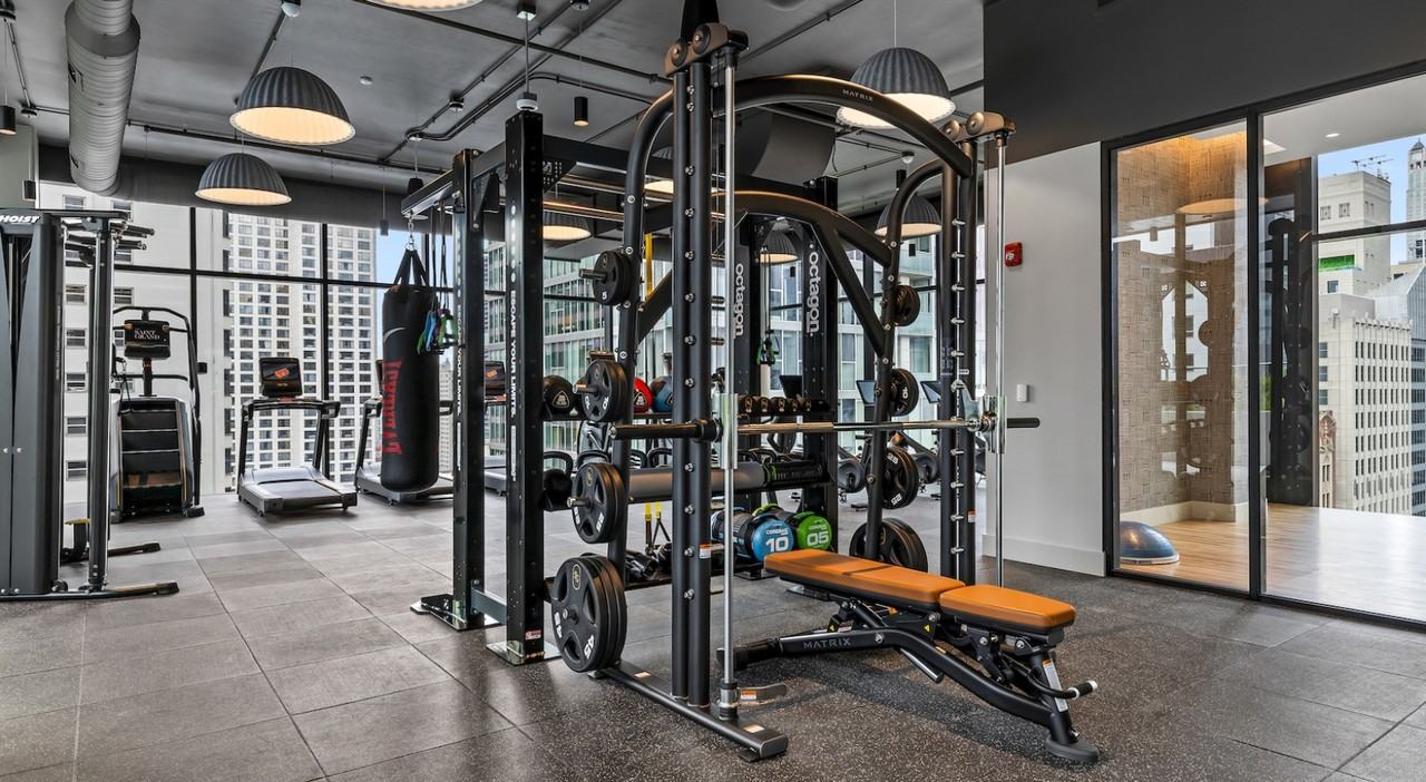 218 E Grand Ave - Photo 7 of 12