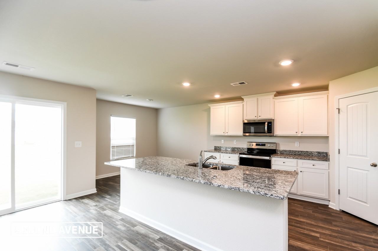 632 Wild Tulip Ct - Photo 5 of 24
