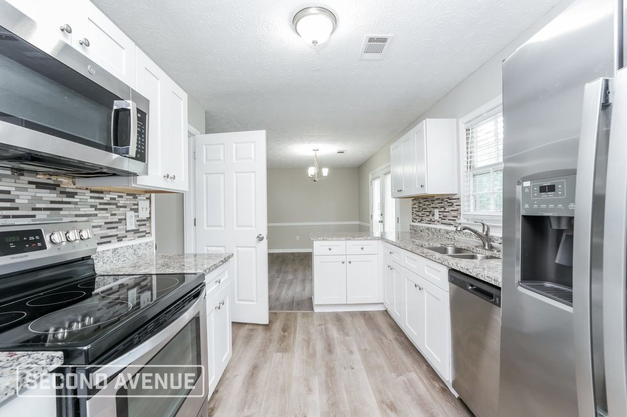 8163 Tudor Dr - Photo 5 of 27