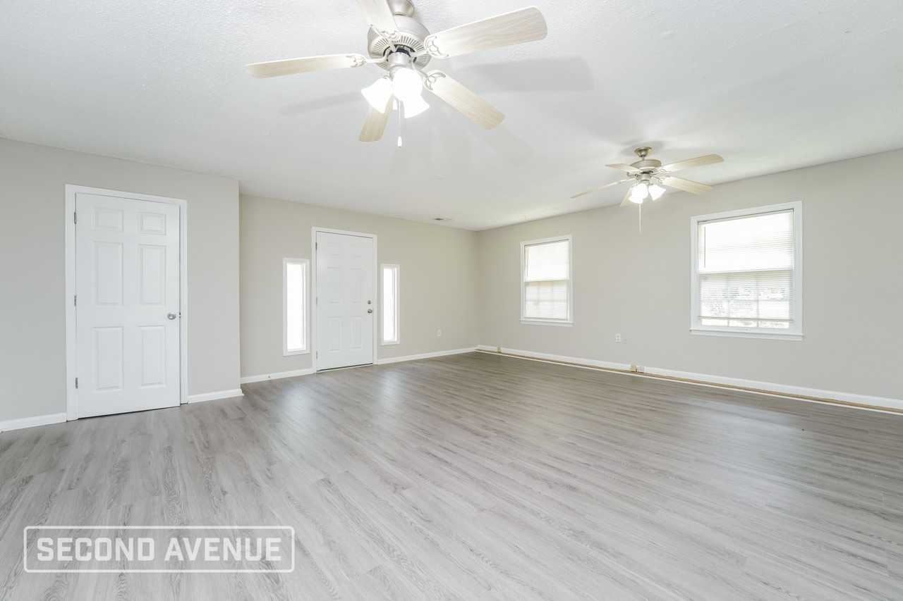 8163 Tudor Dr - Photo 4 of 27