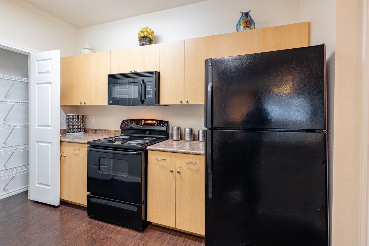 6850 Granbury Road - Photo 7 of 50