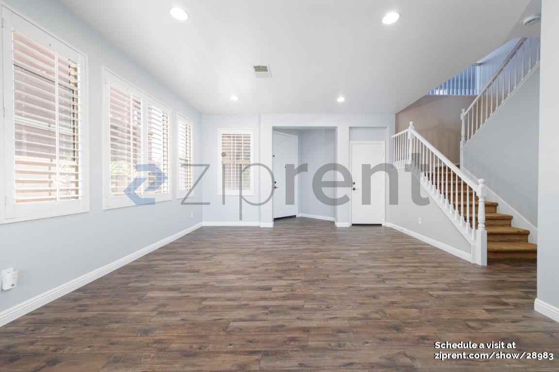1797 Sunrise Bluff Dr - Photo 2 of 19