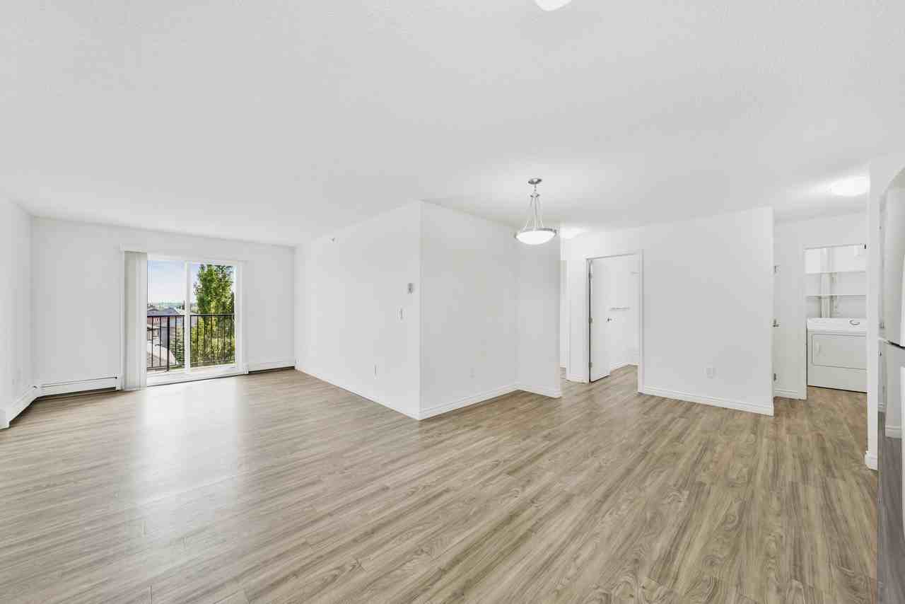 Windermere Village Apartments 3711 & 3711 Whitelaw Lane 3707