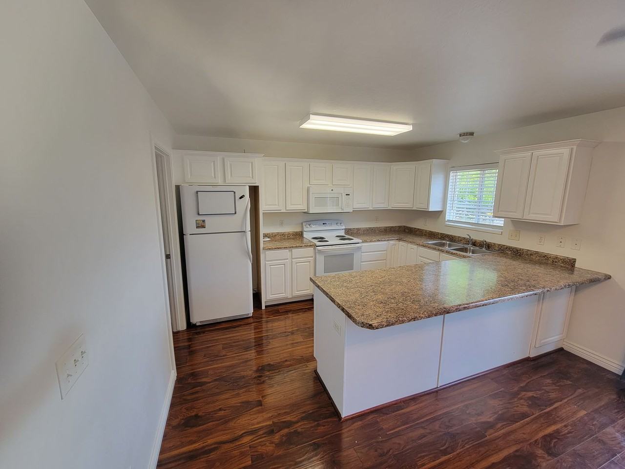 2013 E 7205 S - Photo 5 of 24