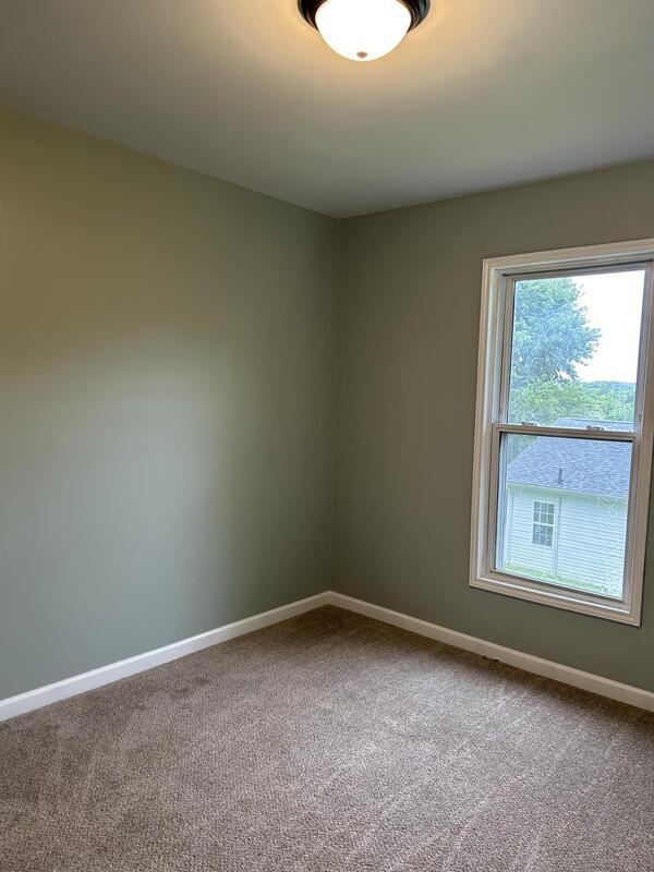 302 John St - Photo 7 of 21