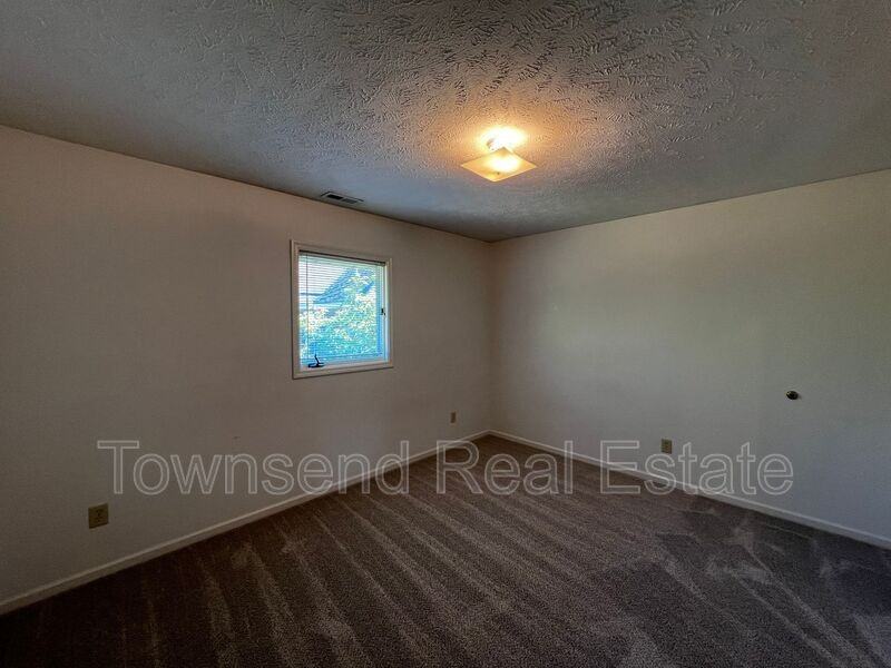 1031 Ancestry Dr - Photo 5 of 12