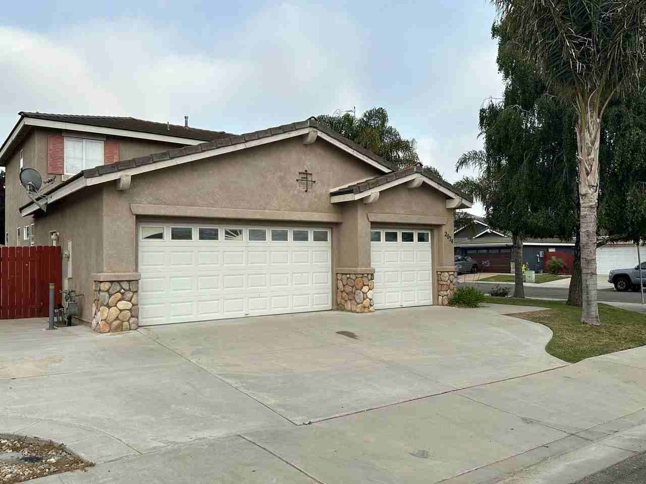 2034 Mariah Dr - Photo 3 of 30