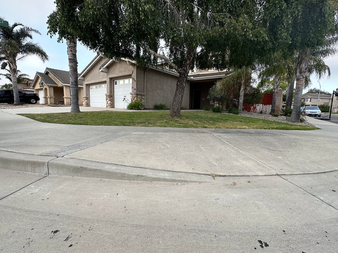 2034 Mariah Dr - Photo 4 of 30