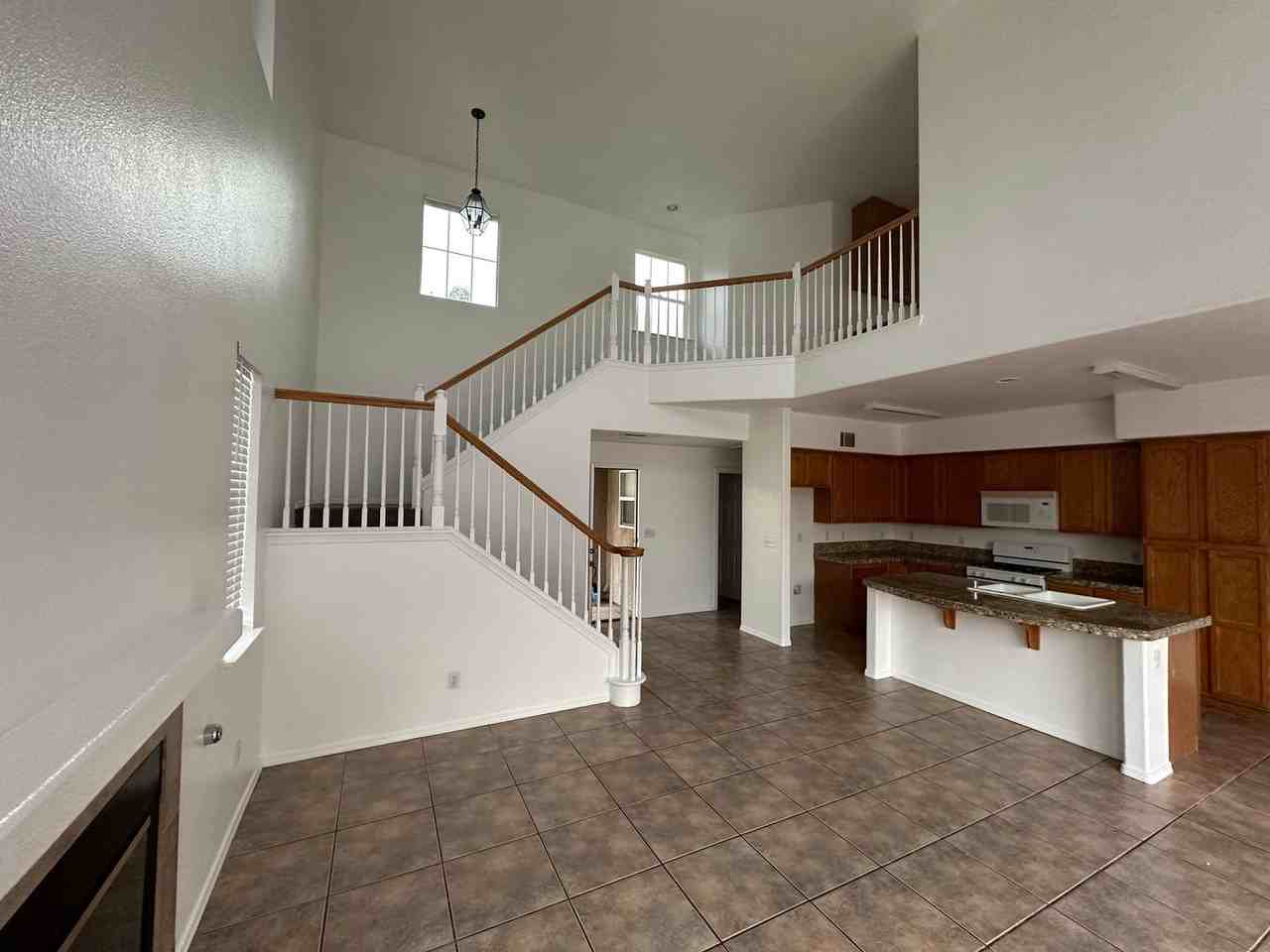 2034 Mariah Dr - Photo 5 of 30