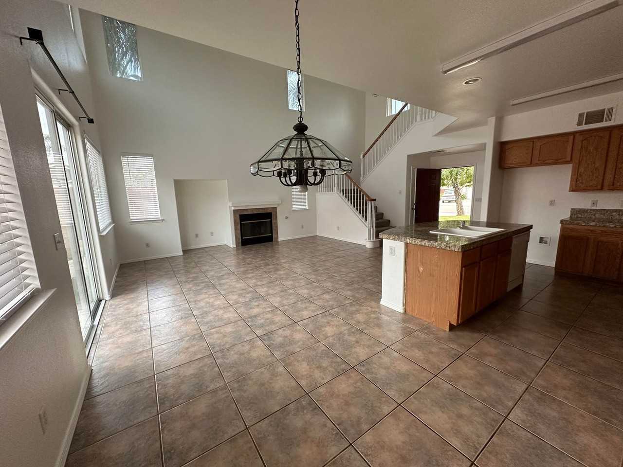2034 Mariah Dr - Photo 6 of 30