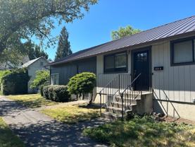 2031 Se Ivon St #B - Photo 1 of 1