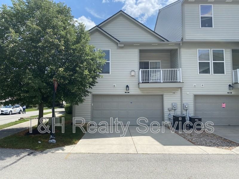 12691 Leah Ln - Photo 3 of 25