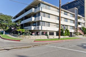 featured image of 8040 W 83rd St